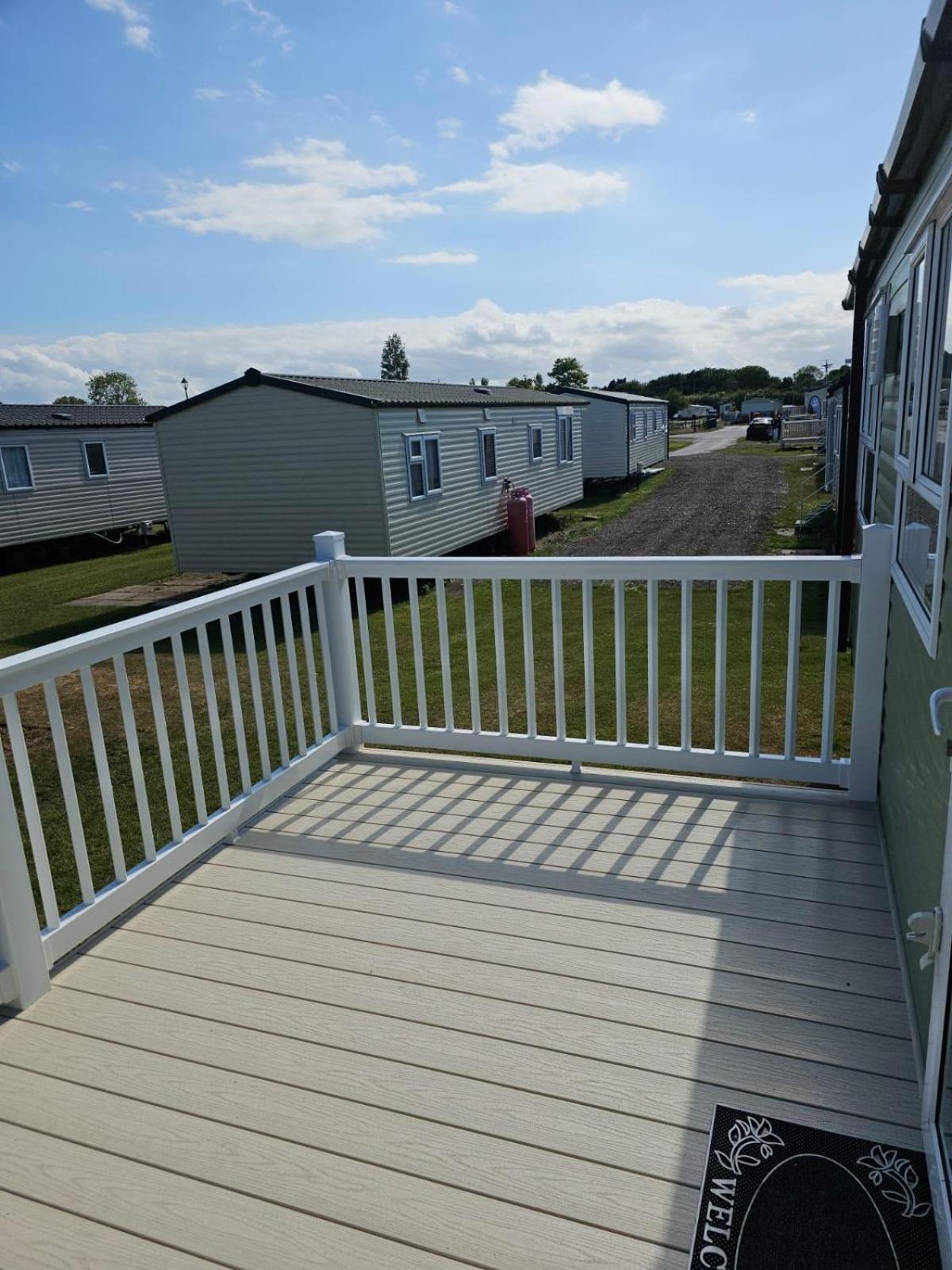 Lovely 8 Berth Caravan At Sunnydale In Lincolnshire Ref 35239S Louth  Exterior photo